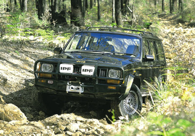 Силовой передний бампер ARB Deluxe для Jeep Cherokee (с 1994 по 1997 г.в.) [3450010]