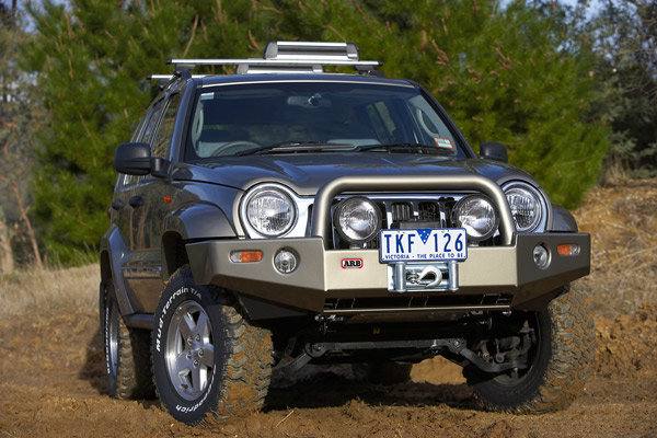 Силовой передний бампер ARB Deluxe для Jeep Grand Cherokee KJ (с 2005 по 2008 г.в)